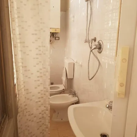 Sabatelli Bed And Car Guest house Florence